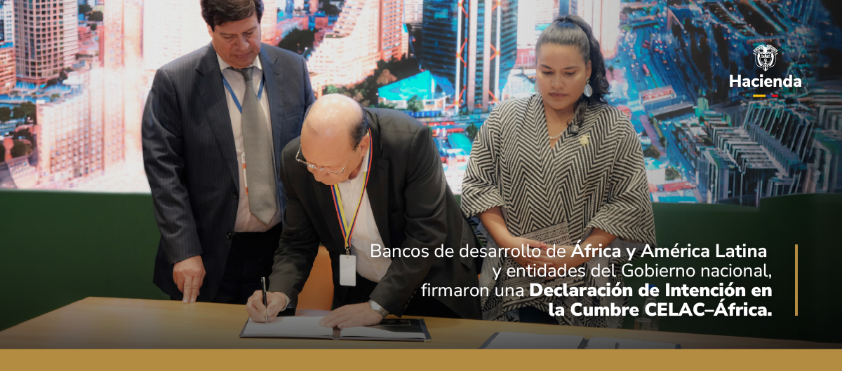 Firma de acuerdo con bancos de desarrollo 