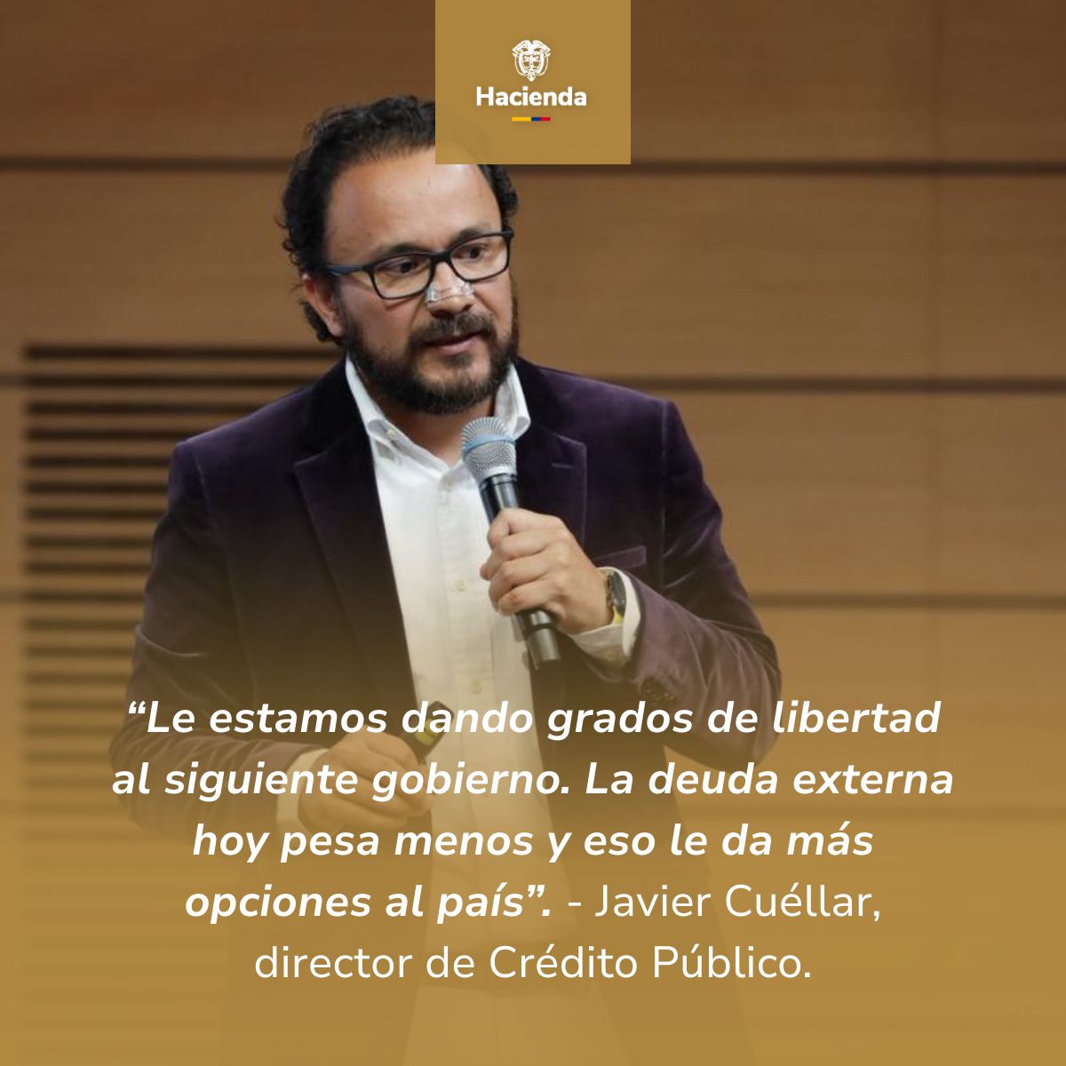 El director de Crédito Público, Javier Cuéllar