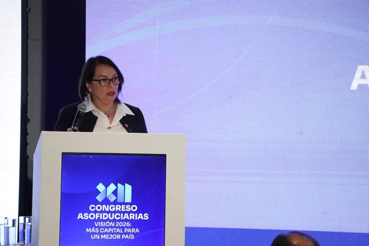Directora de la URF, Mónica Higuera Garzón, en el Congreso de Asofiduciarias 2025