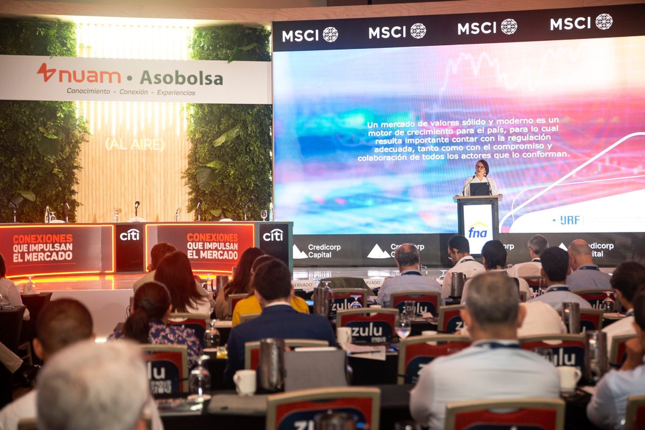 Participación de la URF en el Congreso Regional Nuam - Asobolsa 2025