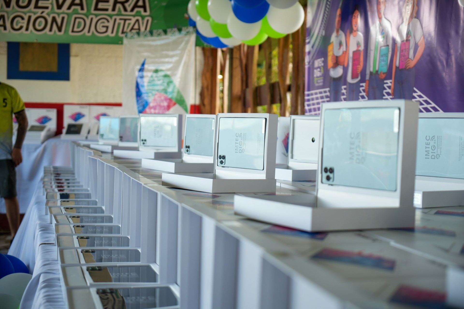 Tabletas entregadas por Findeter